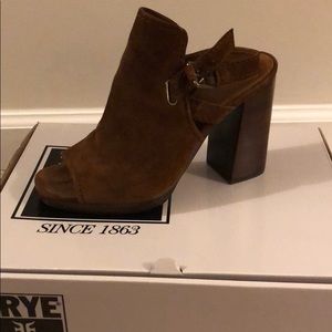 KARISSA SHIELD SLING by FRYE